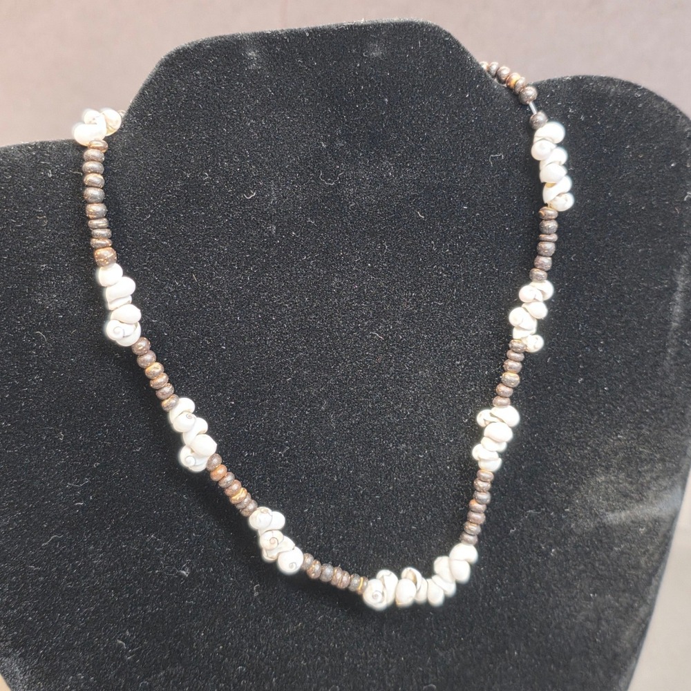 Old Navy 13-15" Necklace Brown White Wood Bead Spiral Shell Choker Beachy Surfer